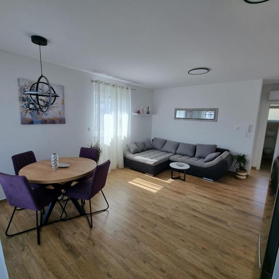 טרוגיר Apartments Happiness מראה חיצוני תמונה