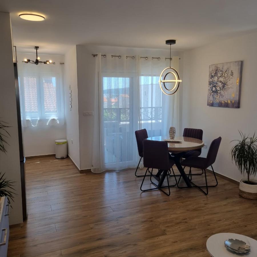טרוגיר Apartments Happiness מראה חיצוני תמונה